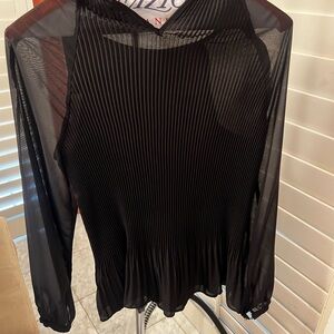 Zara NWT XS Classy yet sexy blouse